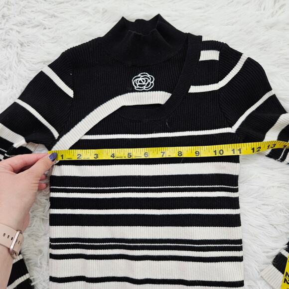 Hollow Out Striped Knit Mock Neck Floral Embroidered Wool Blend Sweater Size S - Picture 7 of 9